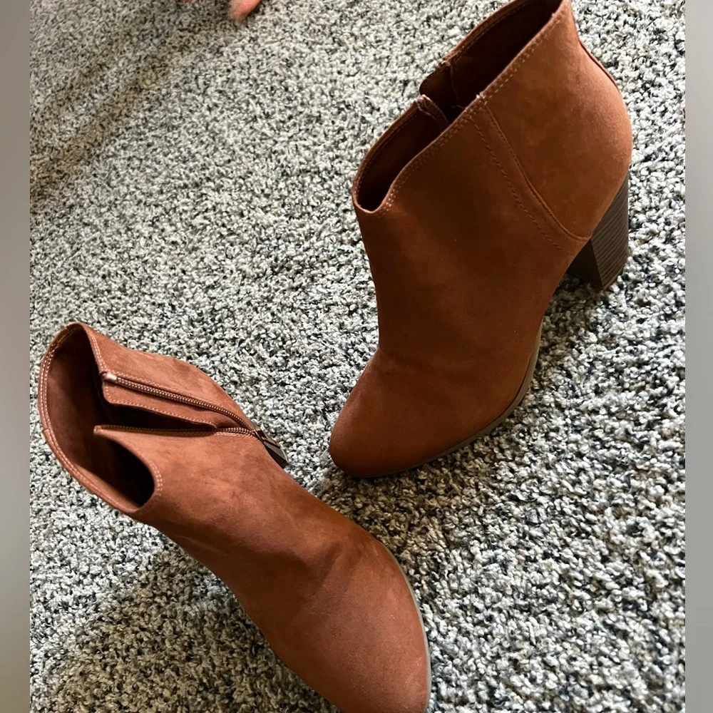 Old Navy Booties - Picture 1 of 2